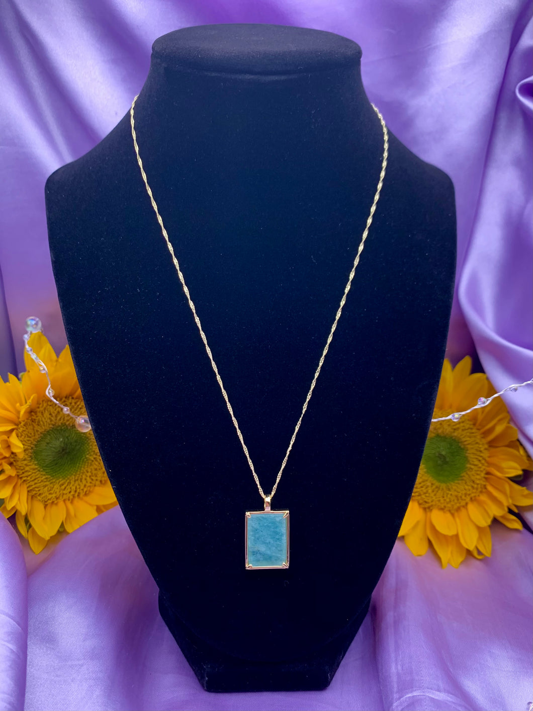 Aquamarine pendant necklace